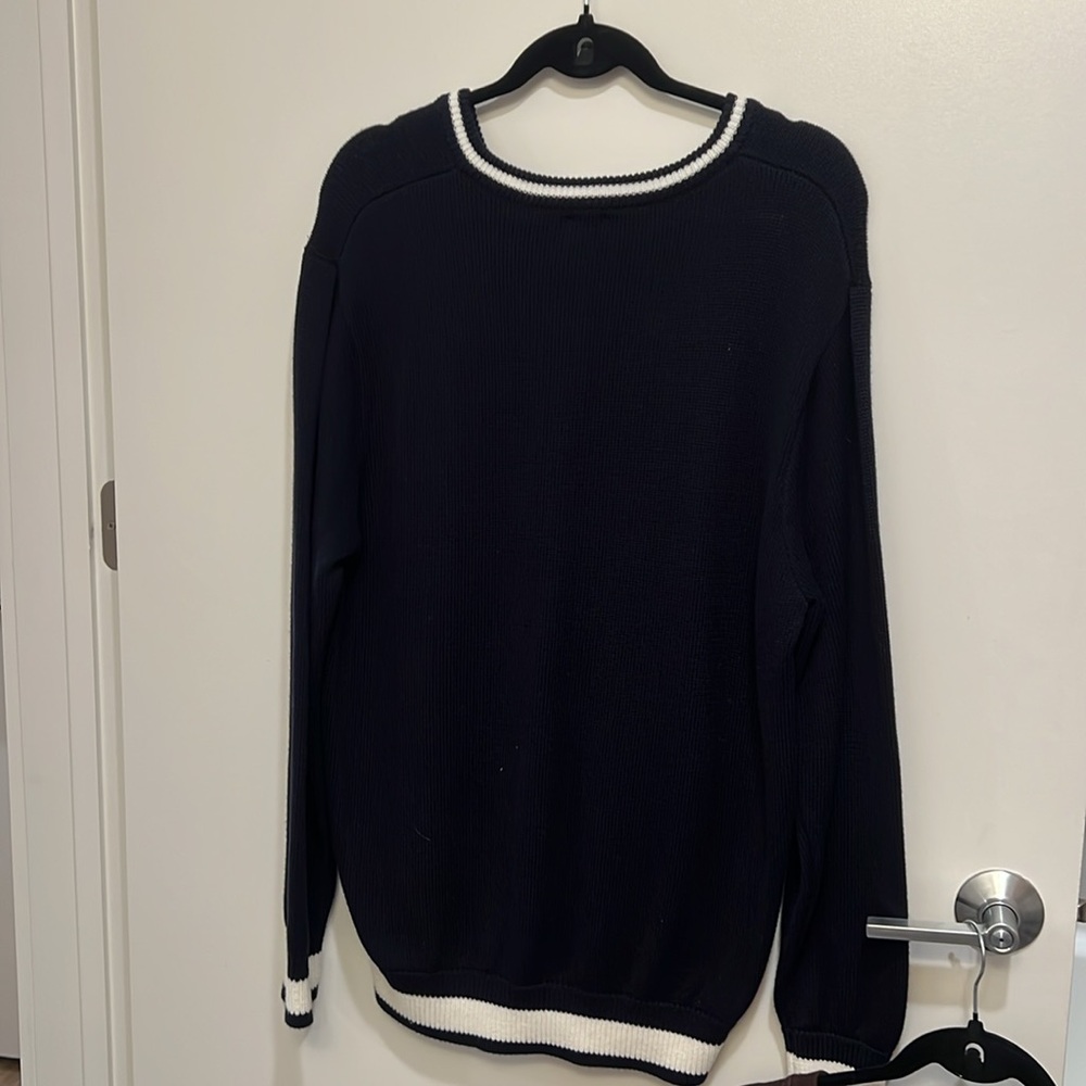 sweater - Picture 3 of 3